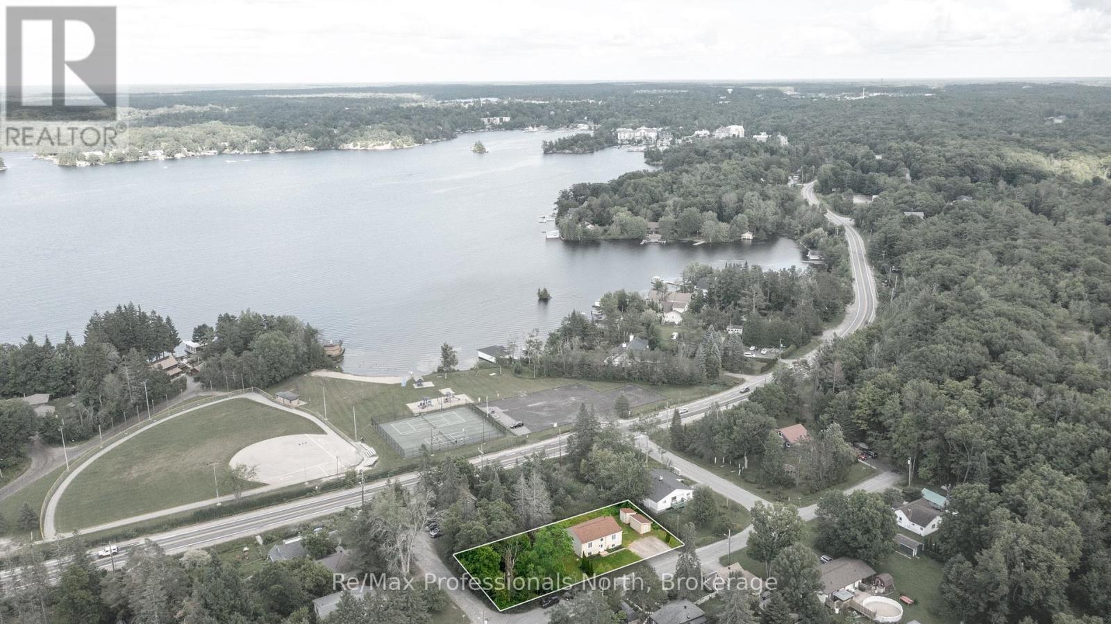 210 Mcpherson Street, Gravenhurst, Ontario  P1P 1R2 - Photo 33 - X12327140