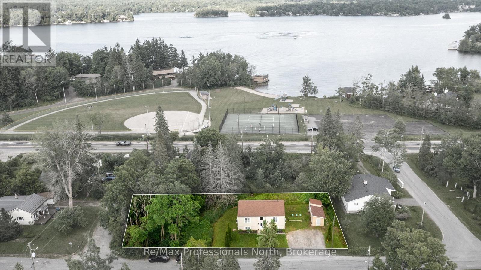 210 Mcpherson Street, Gravenhurst, Ontario  P1P 1R2 - Photo 38 - X12327140