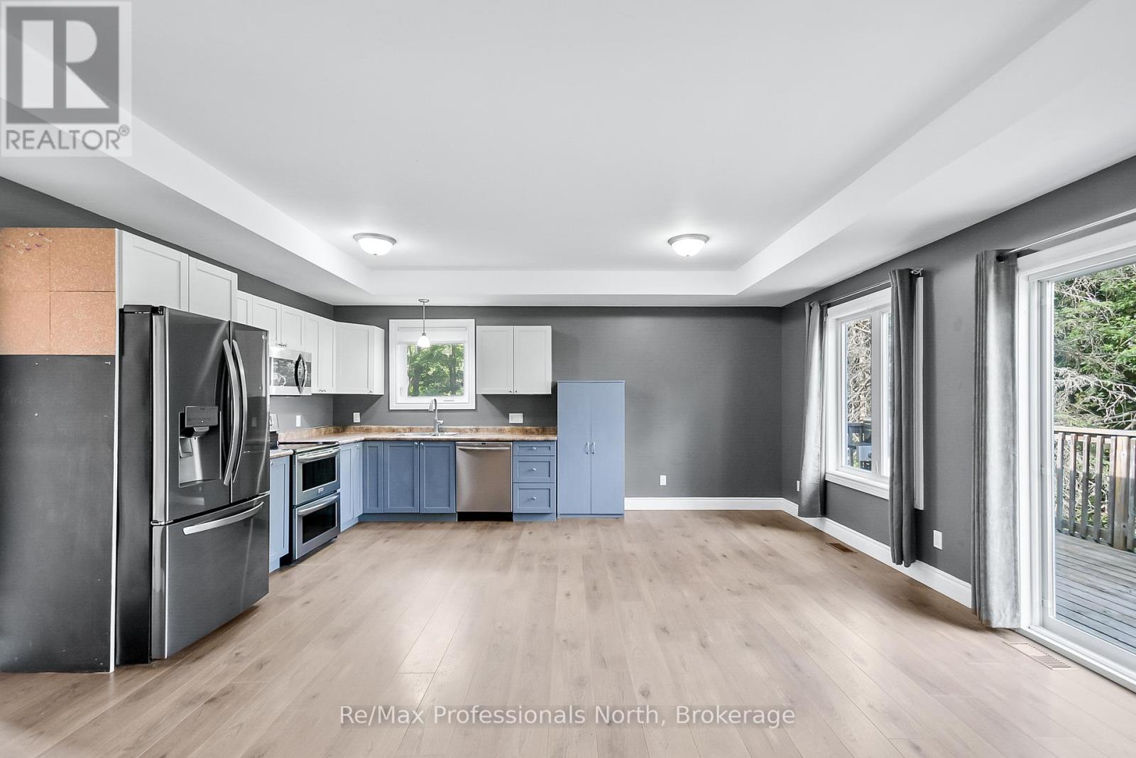 210 Mcpherson Street, Gravenhurst, Ontario  P1P 1R2 - Photo 9 - X12327140