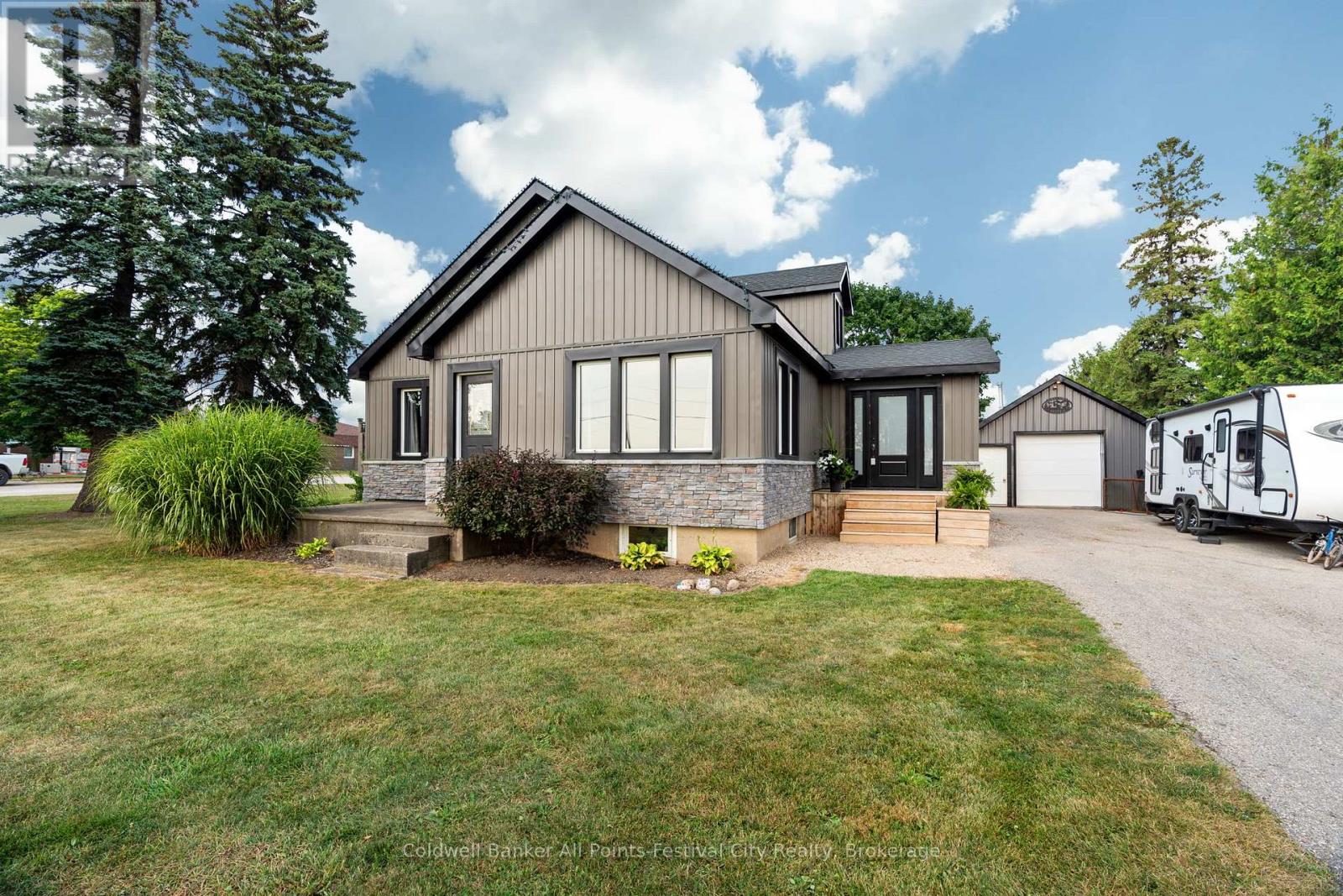 8 LONDON ROAD, Huron East, Ontario