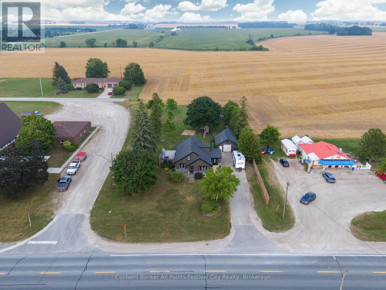8 London Road, Huron East, Ontario  N0M 1J0 - Photo 42 - X12327204