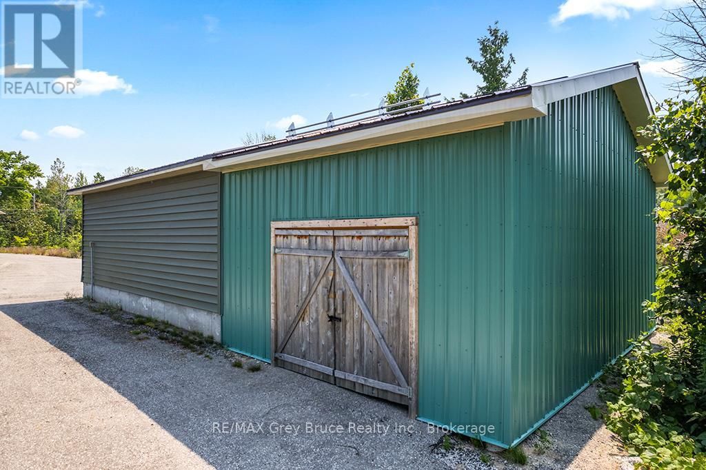 6 Beechwood Drive, South Bruce Peninsula, Ontario  N0H 2T0 - Photo 15 - X12327309