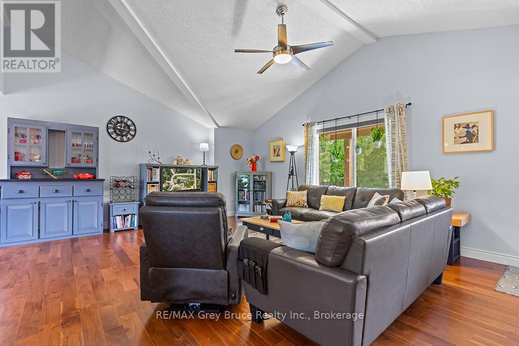 6 Beechwood Drive, South Bruce Peninsula, Ontario  N0H 2T0 - Photo 20 - X12327309