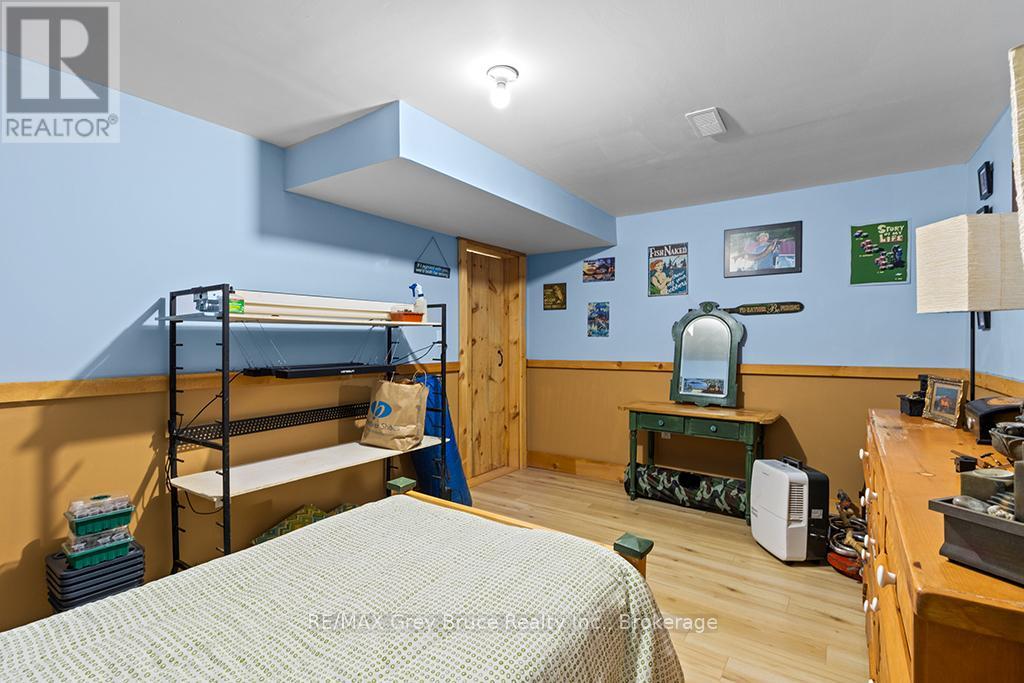 6 Beechwood Drive, South Bruce Peninsula, Ontario  N0H 2T0 - Photo 43 - X12327309