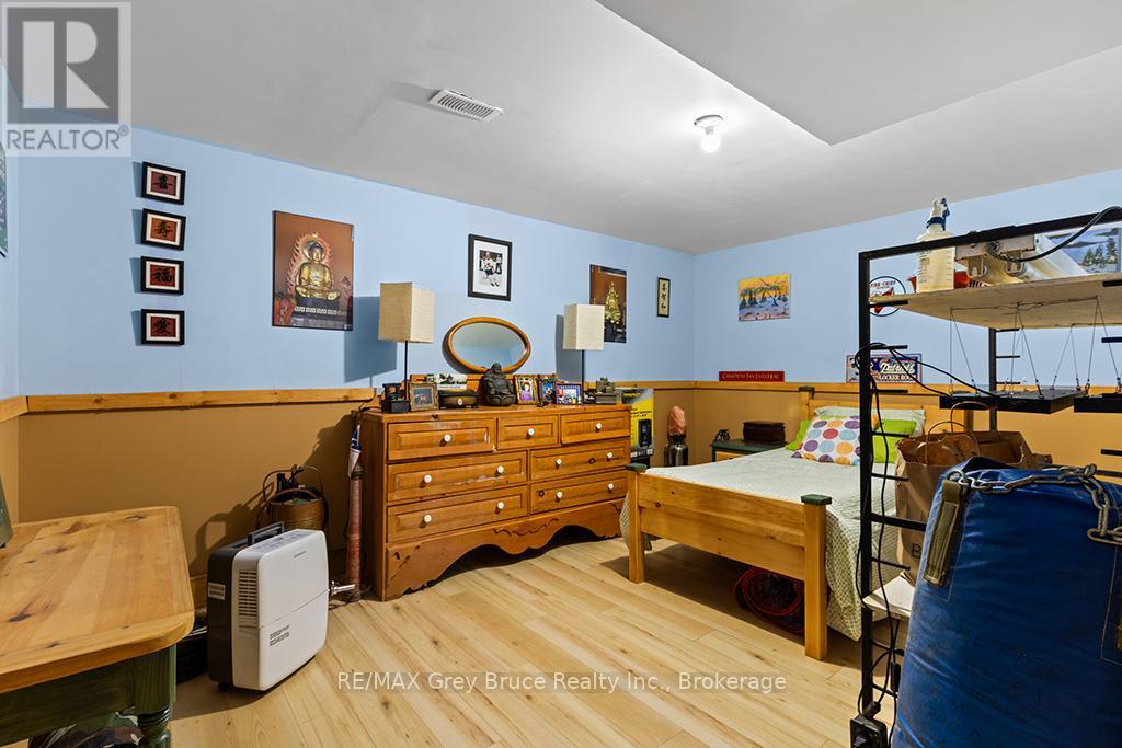 6 Beechwood Drive, South Bruce Peninsula, Ontario  N0H 2T0 - Photo 44 - X12327309