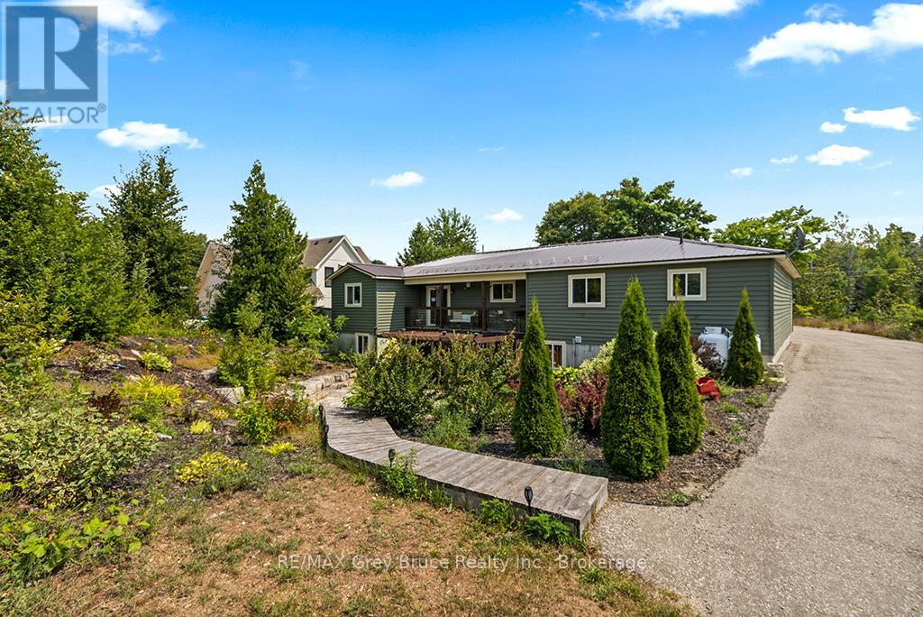 6 Beechwood Drive, South Bruce Peninsula, Ontario  N0H 2T0 - Photo 6 - X12327309