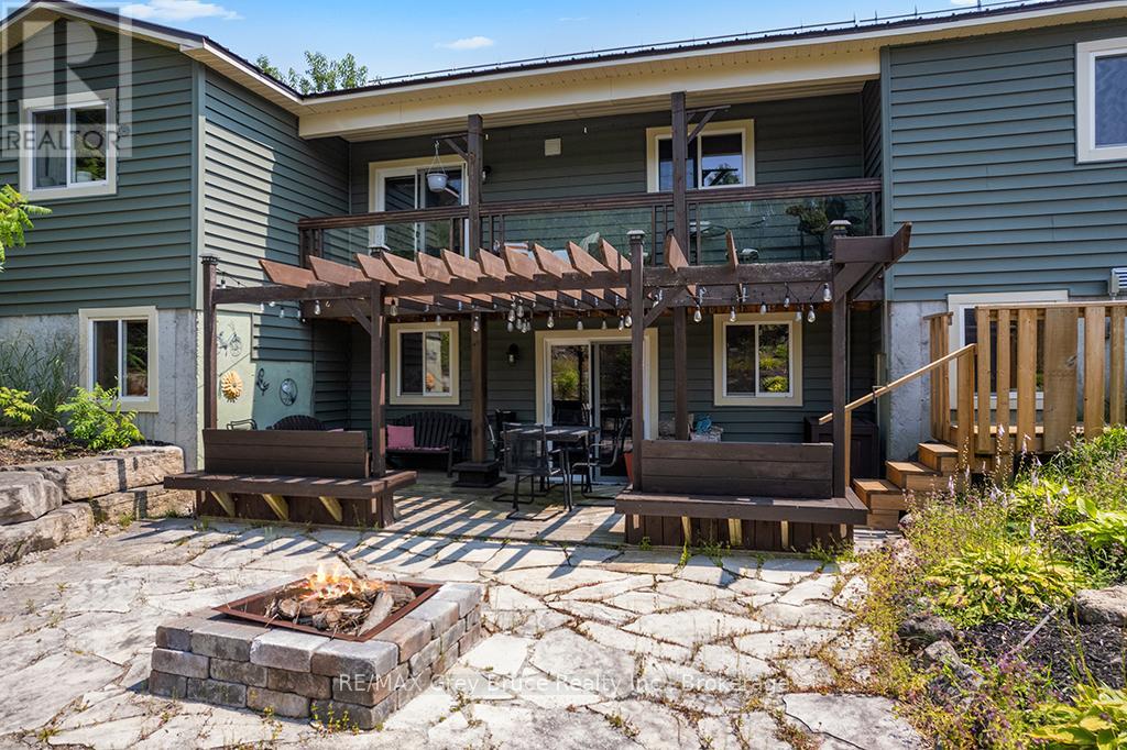 6 Beechwood Drive, South Bruce Peninsula, Ontario  N0H 2T0 - Photo 8 - X12327309