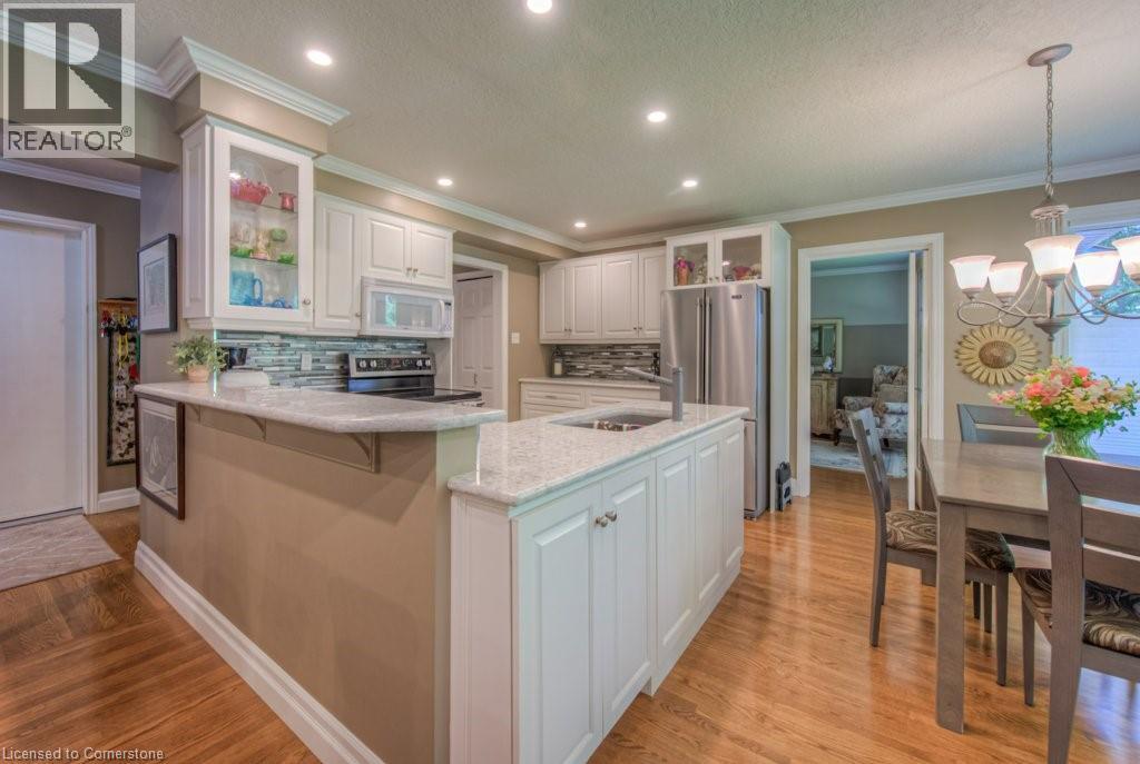 377 Westridge Drive, Waterloo, Ontario  N2L 5Y1 - Photo 7 - 40757791