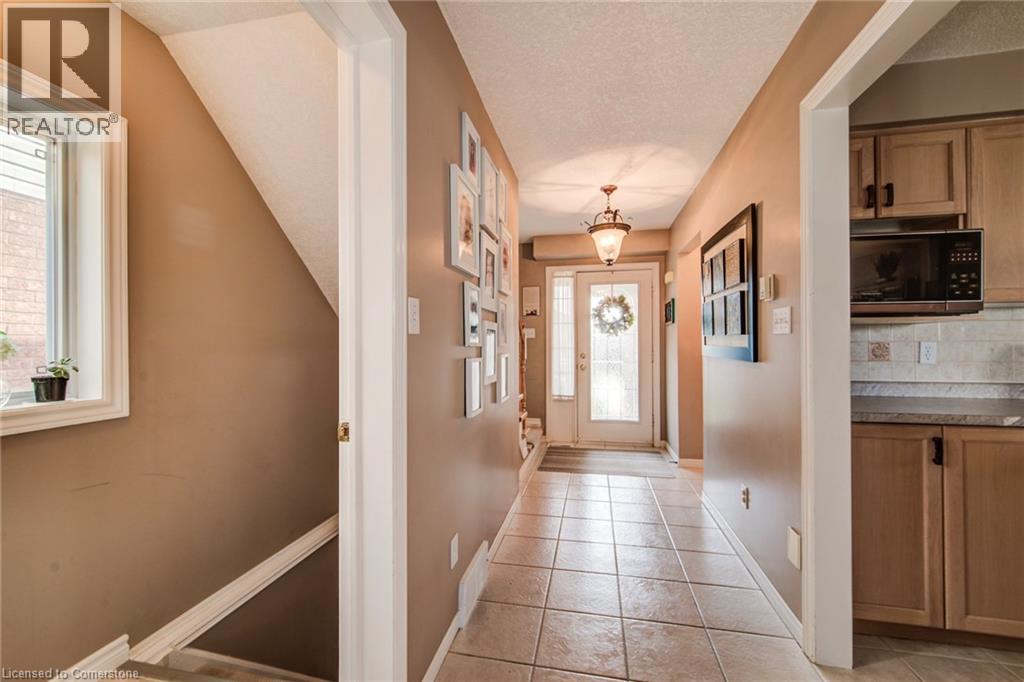 272 Gatehouse Drive, Cambridge, Ontario  N1P 1E6 - Photo 5 - 40757755