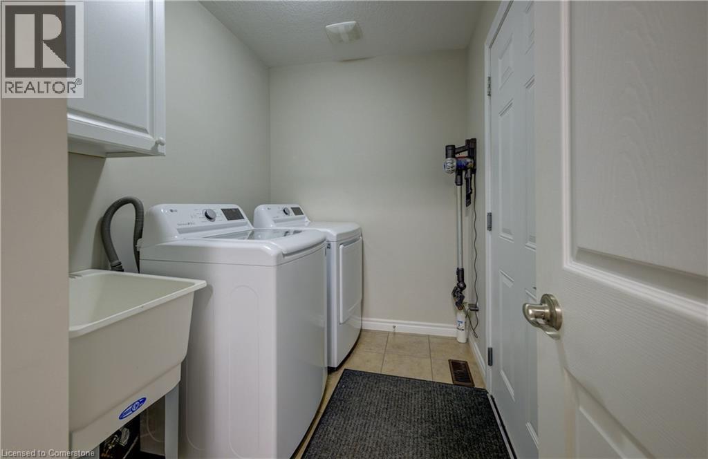 35 Green Gate Boulevard Unit# 28, Cambridge, Ontario  N1T 0A3 - Photo 5 - 40757053