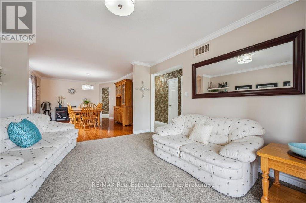 758 Willow Road, Guelph, Ontario  N1K 1Z2 - Photo 12 - X12327346