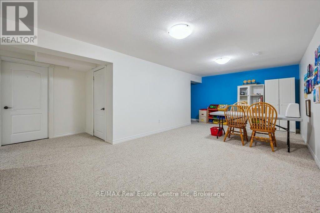 758 Willow Road, Guelph, Ontario  N1K 1Z2 - Photo 37 - X12327346