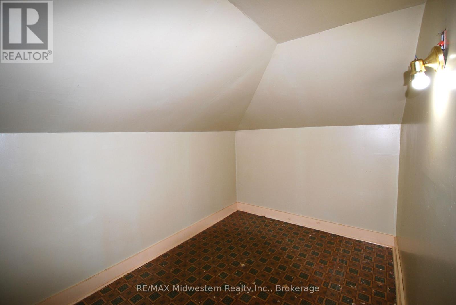 445 Brunswick Street, Minto, Ontario  N0G 2P0 - Photo 10 - X12327367