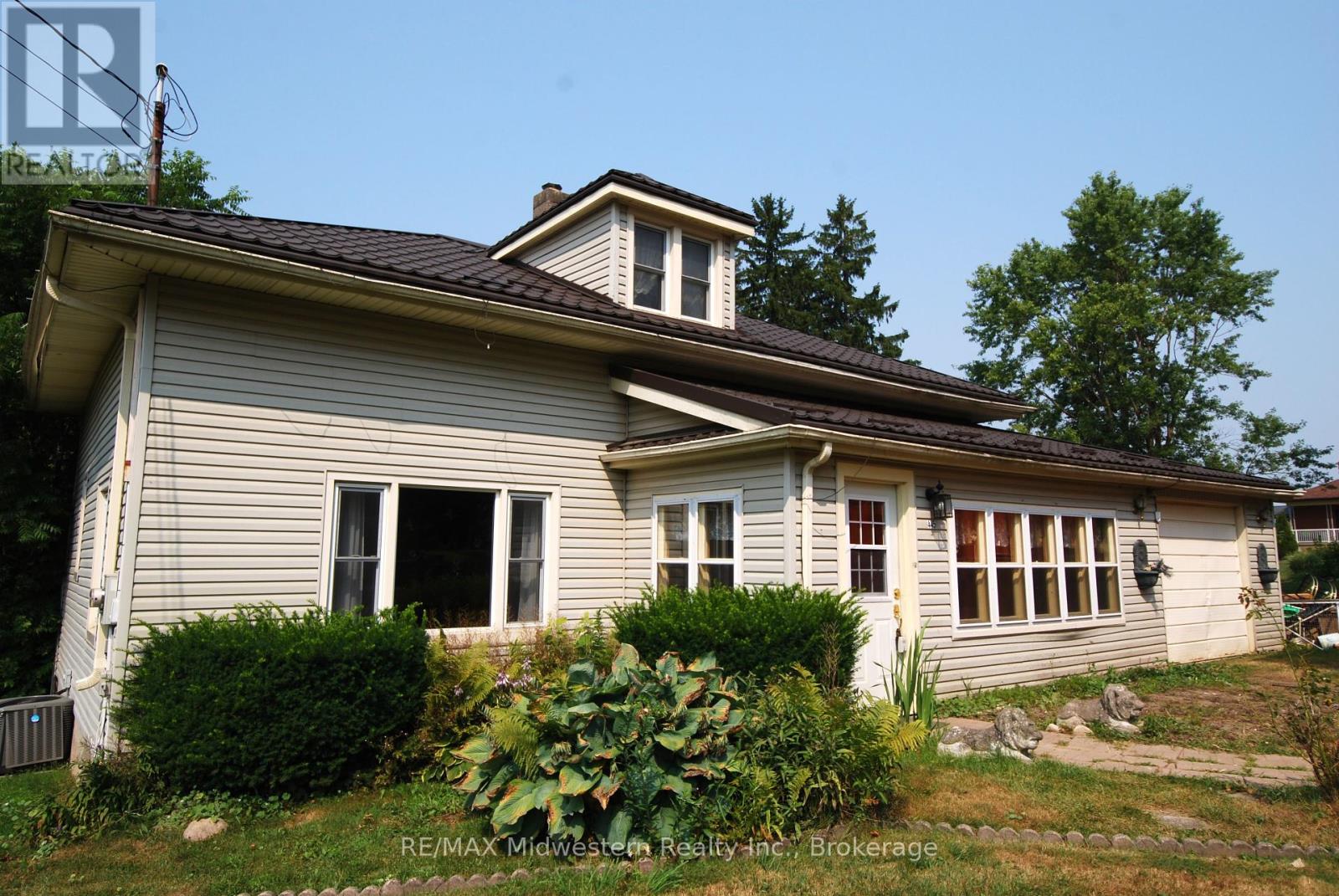 445 Brunswick Street, Minto, Ontario  N0G 2P0 - Photo 2 - X12327367