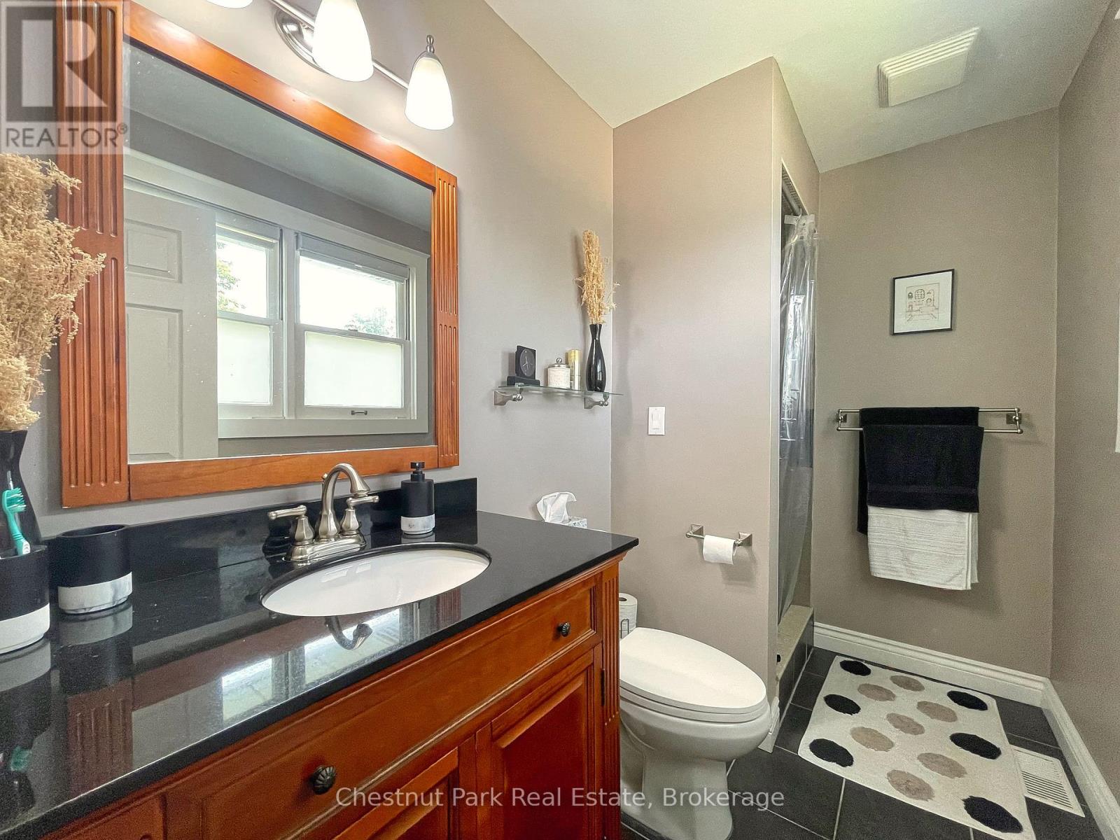 319 Gould Street, South Bruce Peninsula, Ontario  N0H 2T0 - Photo 10 - X12327574