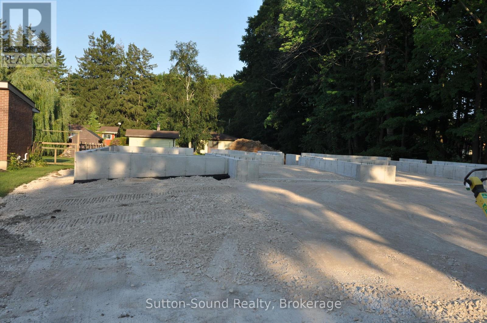 2515 6th Avenue W, Owen Sound, Ontario  N4K 5J7 - Photo 2 - X12327660