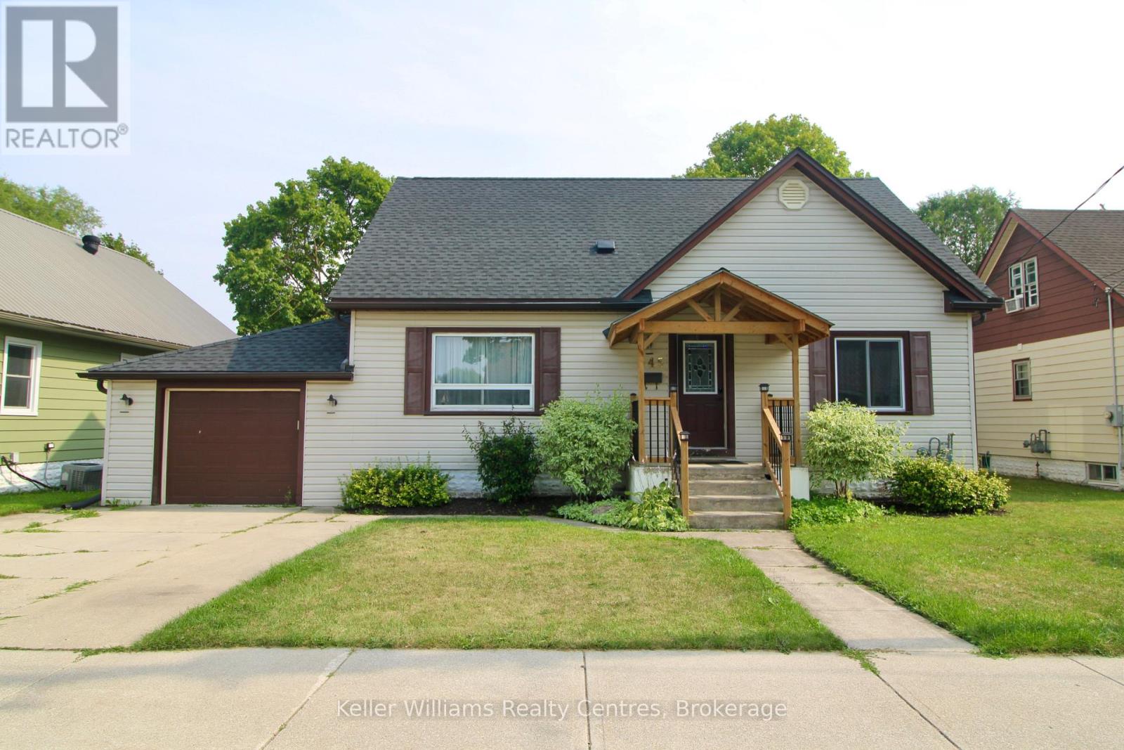 445 13TH STREET, Hanover, Ontario