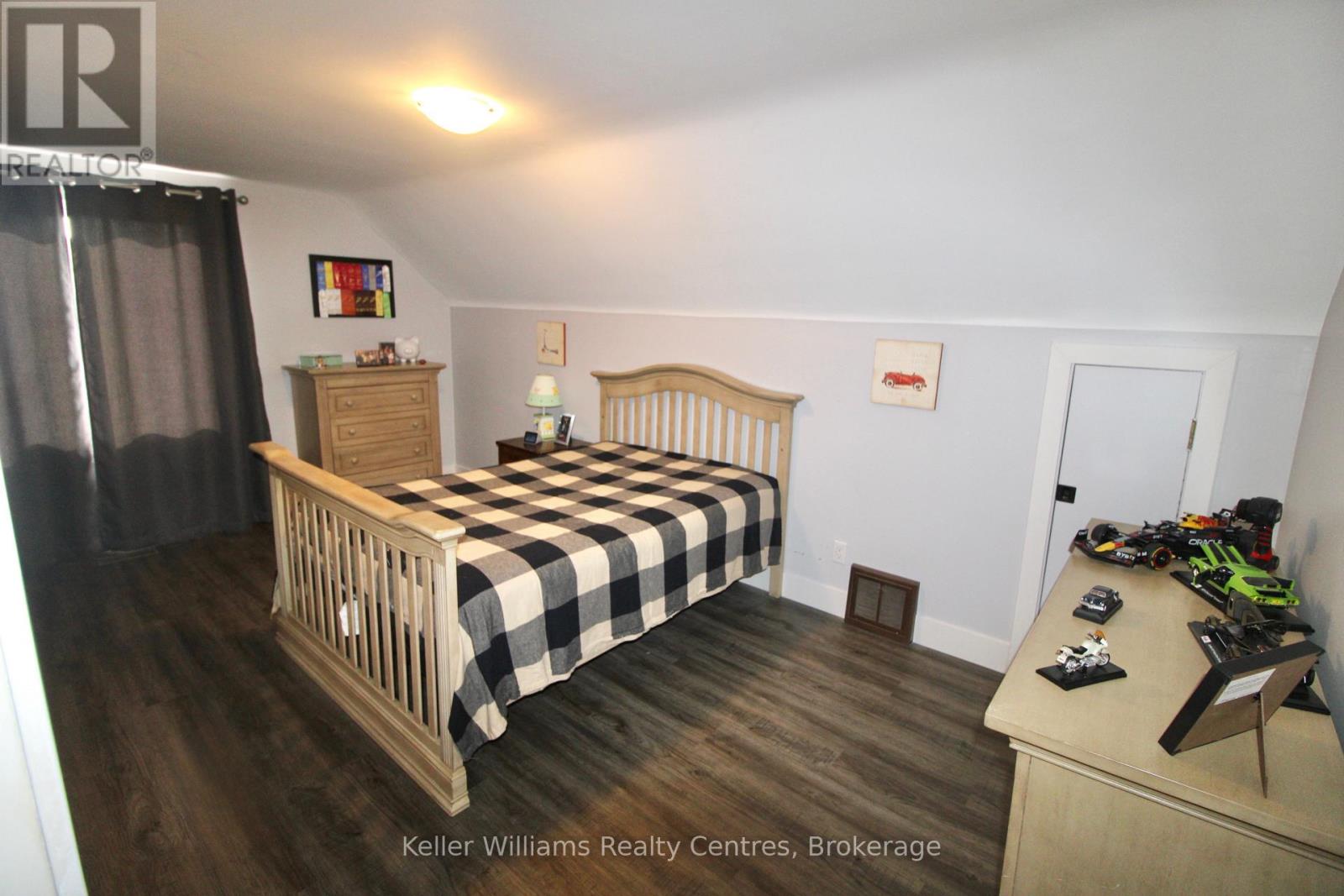 445 13th Street, Hanover, Ontario  N4N 1Y2 - Photo 23 - X12328059