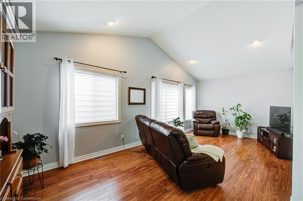 541 Alberta Avenue, Woodstock, Ontario  N4V 1H2 - Photo 11 - 40757881