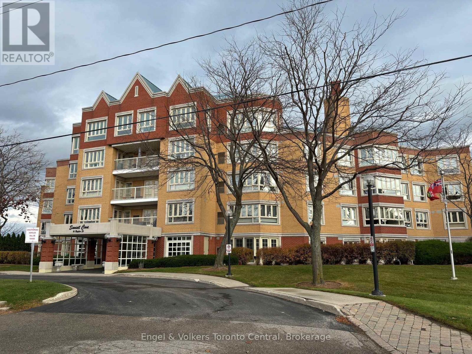 102 - 16 RAGLAN STREET, Collingwood, Ontario