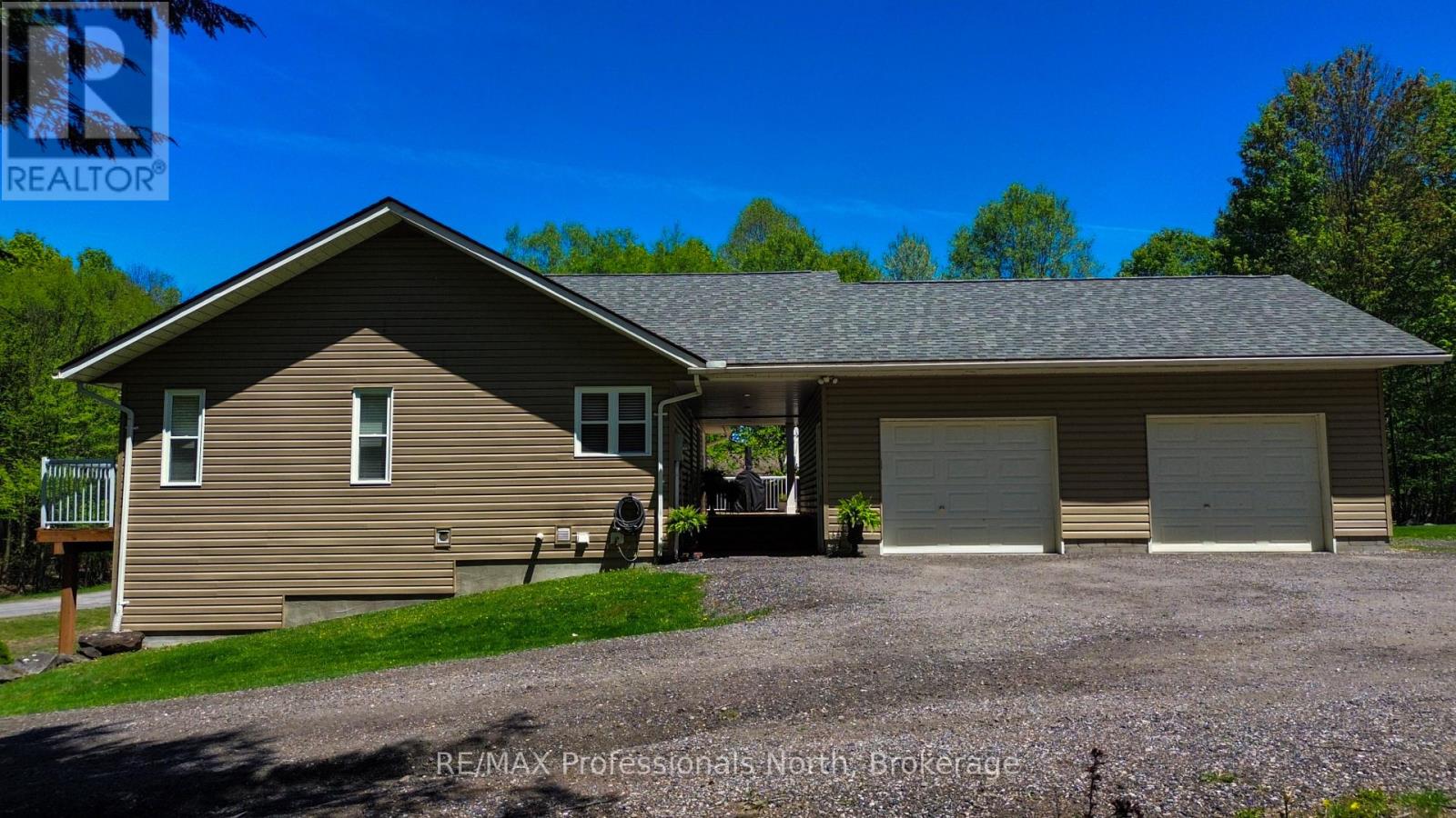 47 Farmcrest Avenue, Dysart Et Al, Ontario  K0M 1S0 - Photo 43 - X12328121