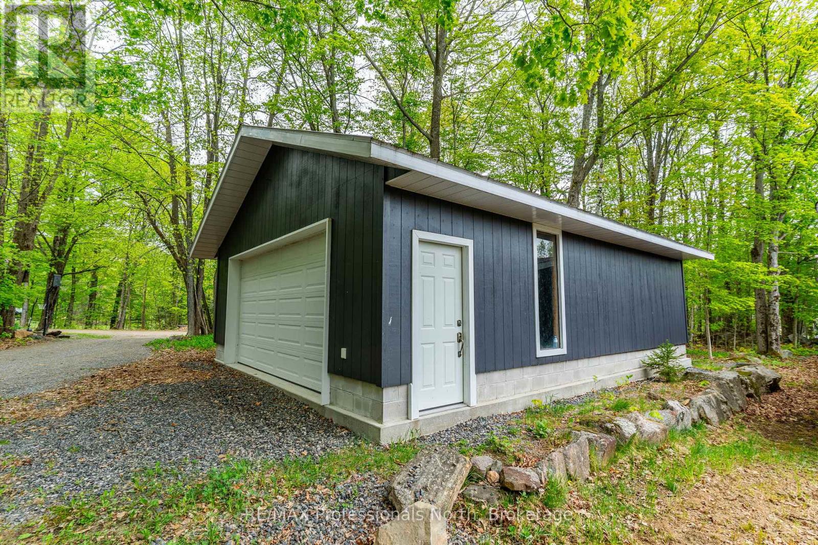 3539 County Road 21, Minden Hills, Ontario  K0M 1S0 - Photo 34 - X12328162