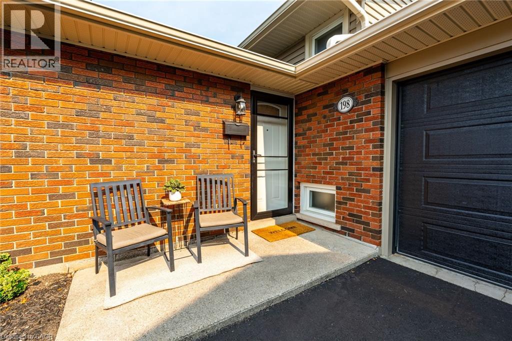 198 San Pedro Drive, Hamilton, Ontario  L9C 2E1 - Photo 5 - 40757936