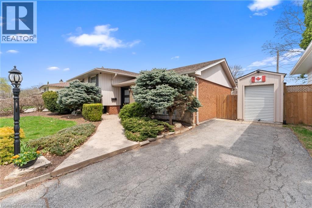 637 Thornwood Avenue, Burlington, Ontario  L7N 3B9 - Photo 2 - 40757759