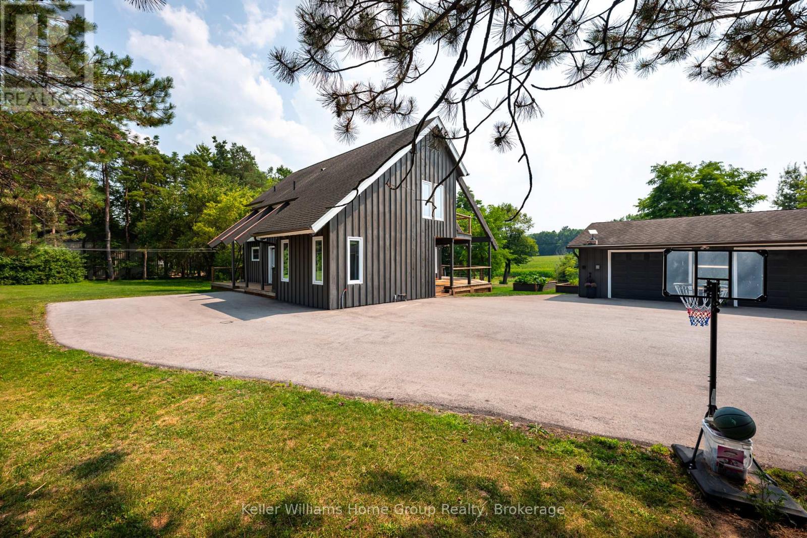 7021 Wellington Rd 109 Road, Mapleton, Ontario  N0G 2K0 - Photo 37 - X12328323