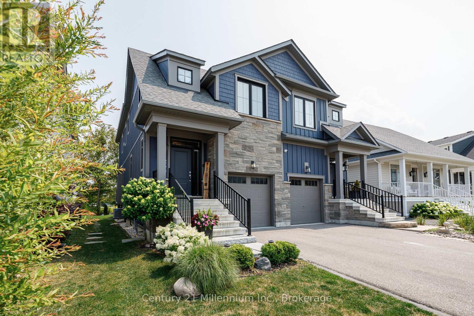 238 Courtland Street, Blue Mountains, Ontario  L9Y 4E2 - Photo 2 - X12328402