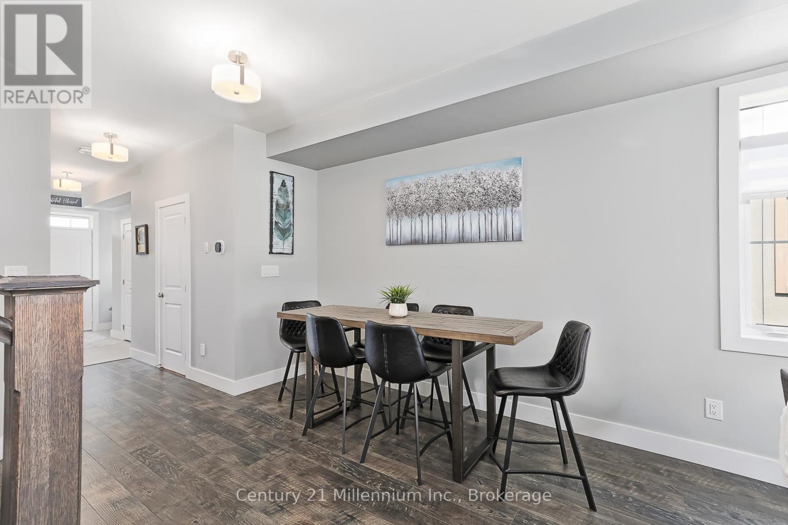 238 Courtland Street, Blue Mountains, Ontario  L9Y 4E2 - Photo 6 - X12328402