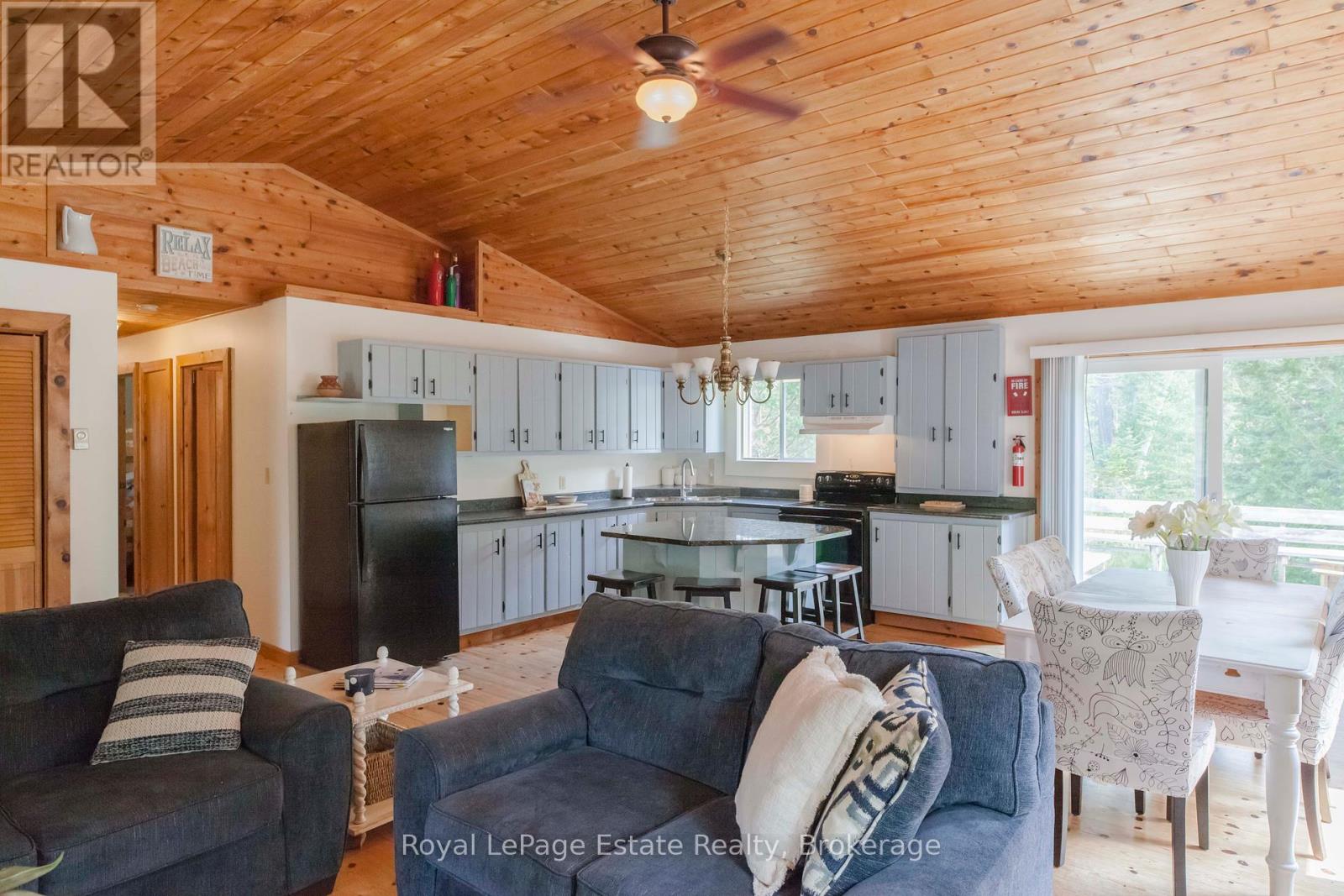503 Bruce Avenue, South Bruce Peninsula, Ontario  N0H 2G0 - Photo 21 - X12328418