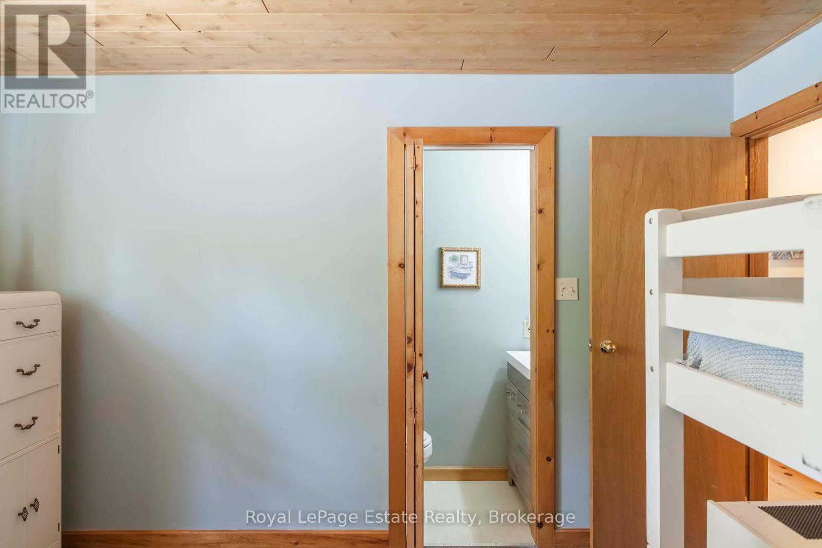 503 Bruce Avenue, South Bruce Peninsula, Ontario  N0H 2G0 - Photo 39 - X12328418
