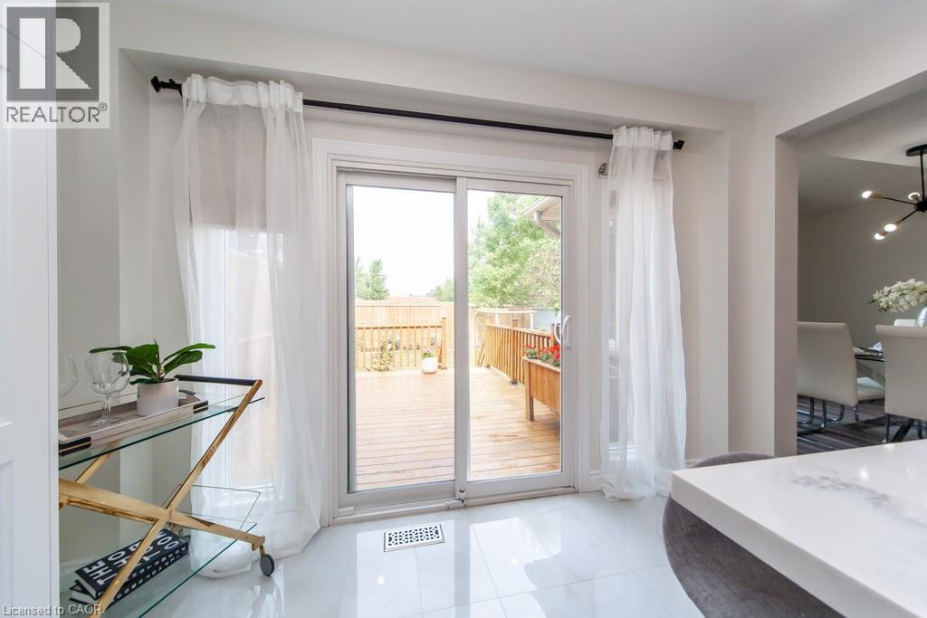 579 Windjammer Way, Waterloo, Ontario  N2K 3Z6 - Photo 19 - 40757825
