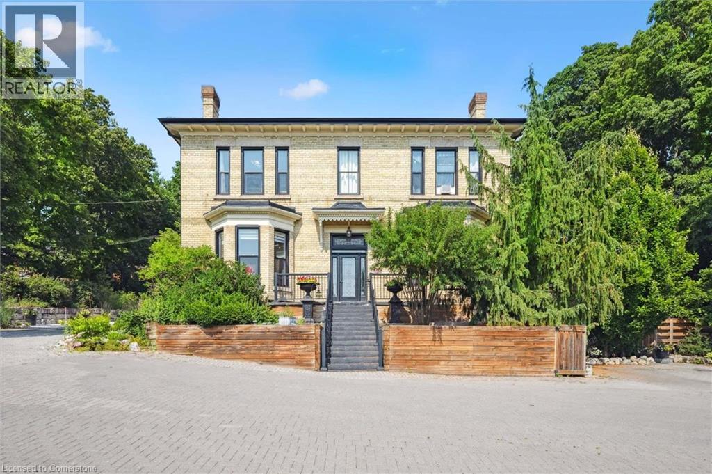 83 KING Street, Guelph, Ontario