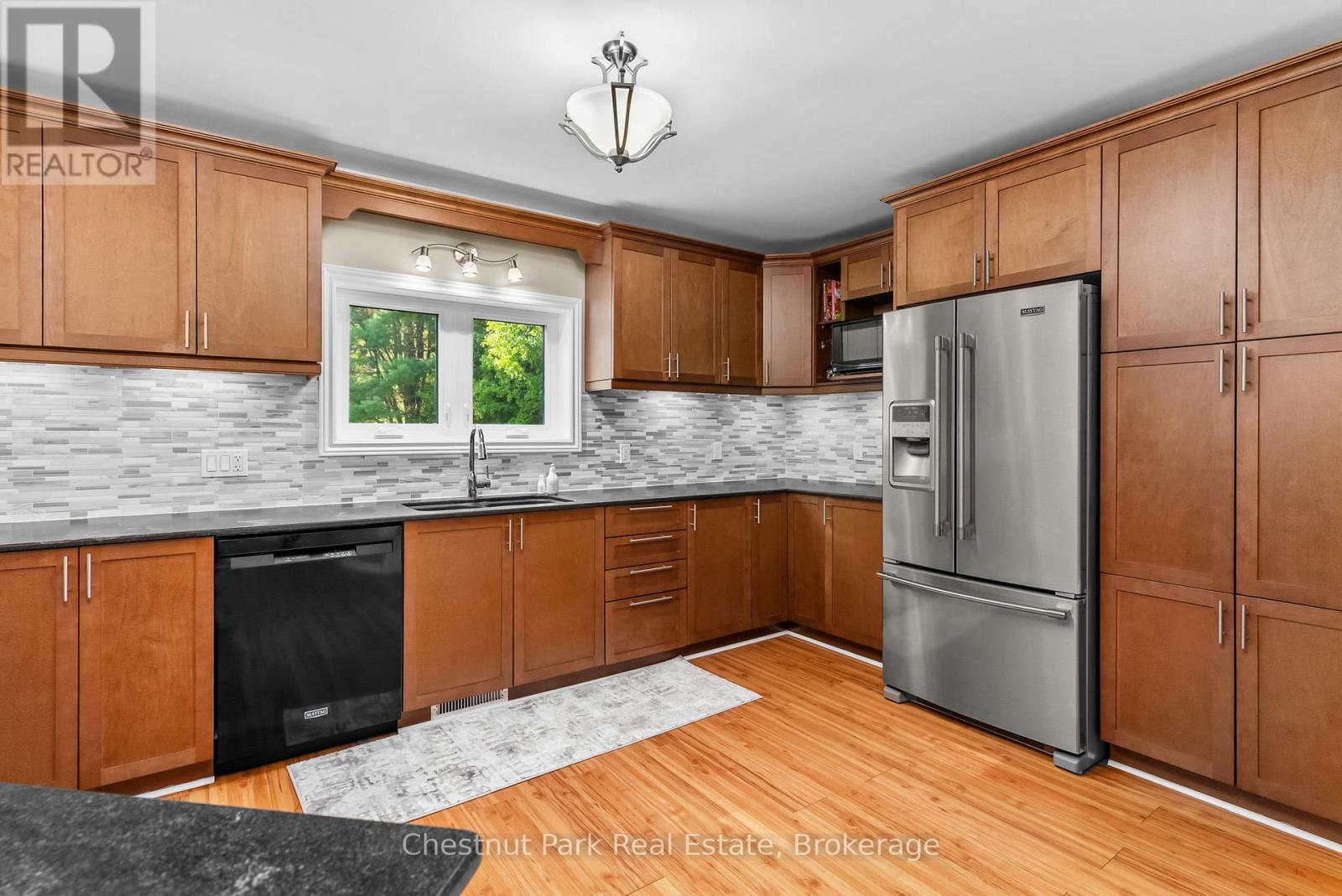 3 Cormack Crescent, Bracebridge, Ontario  P1L 1R3 - Photo 6 - X12328535