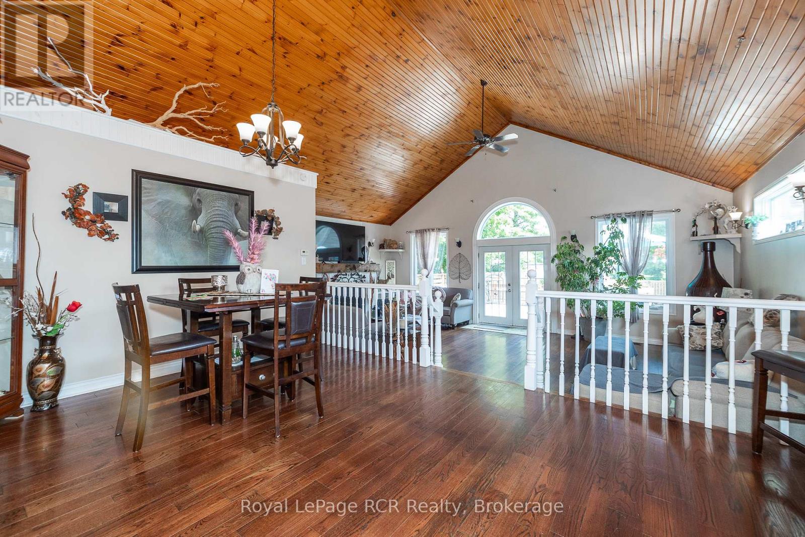 113 Glenwood Place, West Grey, Ontario  N0C 1H0 - Photo 10 - X12328636