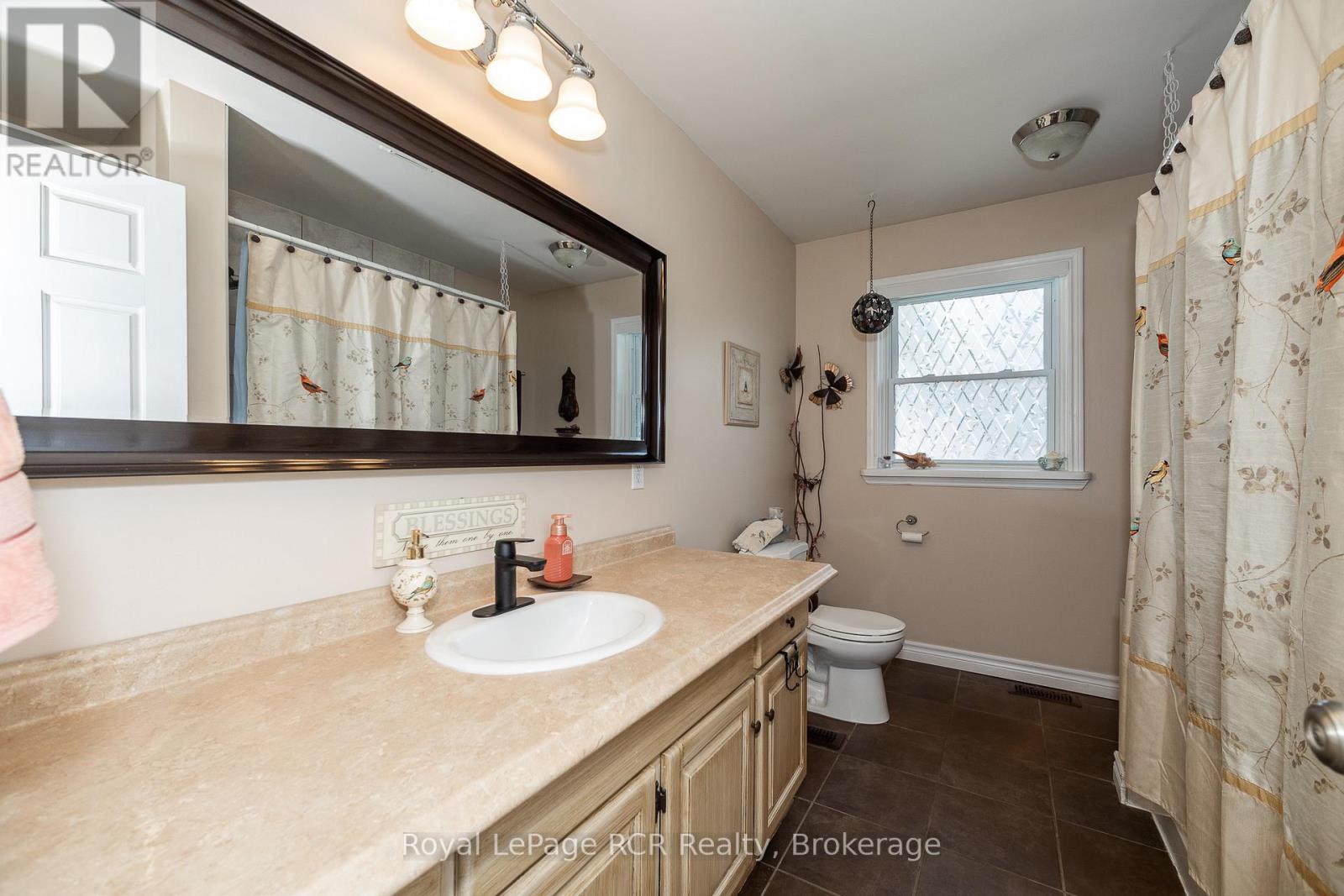 113 Glenwood Place, West Grey, Ontario  N0C 1H0 - Photo 20 - X12328636