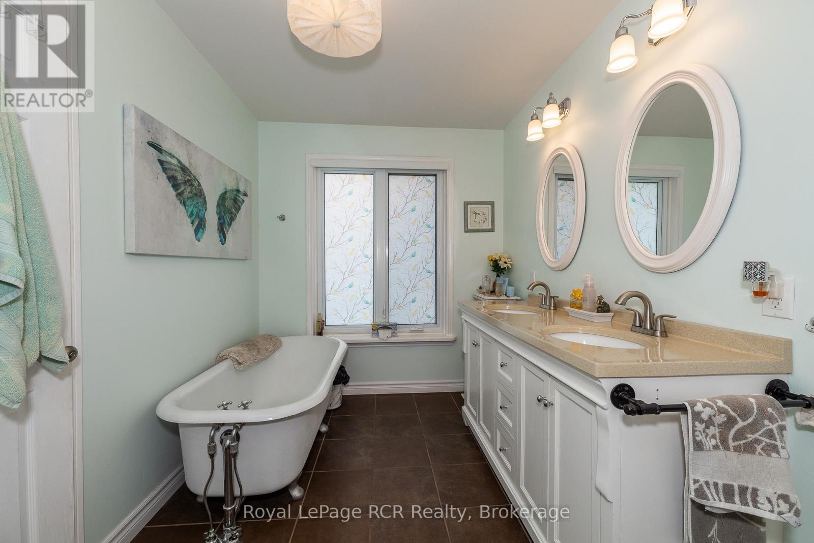 113 Glenwood Place, West Grey, Ontario  N0C 1H0 - Photo 27 - X12328636