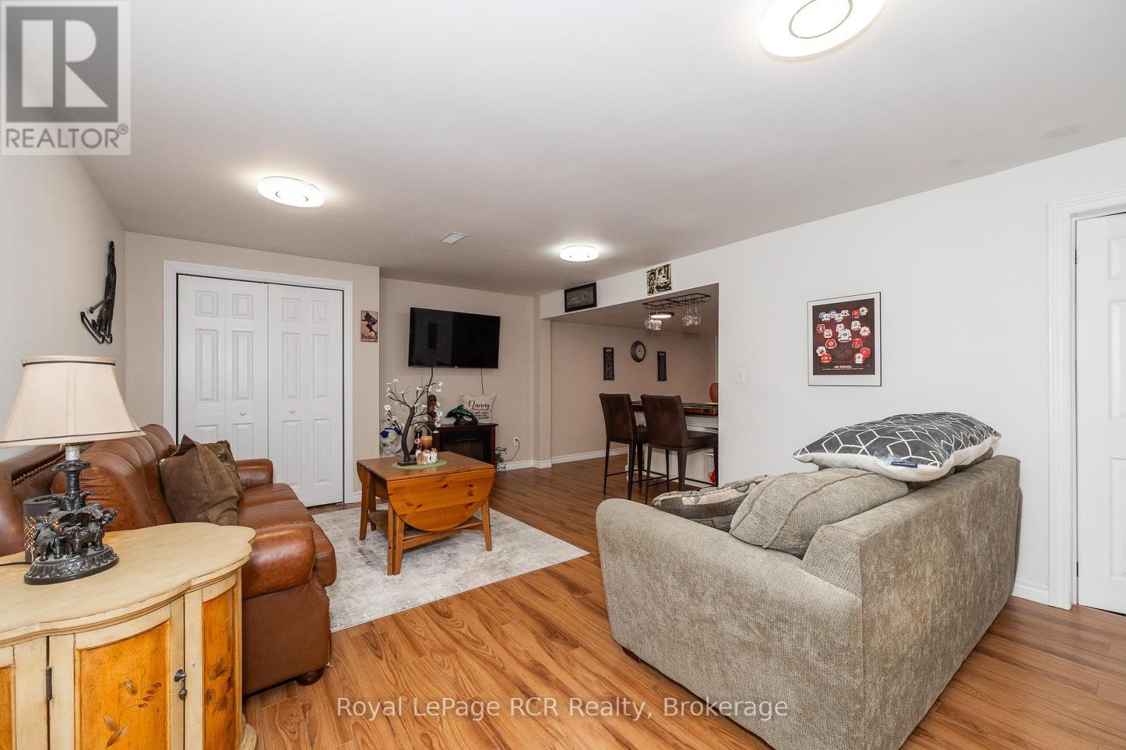 113 Glenwood Place, West Grey, Ontario  N0C 1H0 - Photo 38 - X12328636