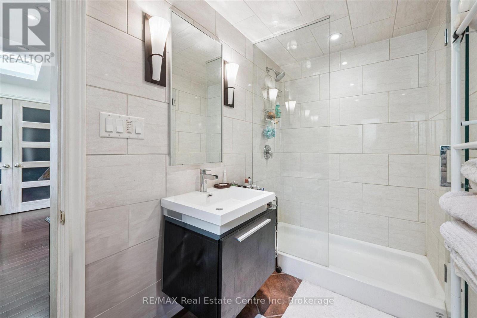 83 King Street, Guelph, Ontario  N1E 4P5 - Photo 8 - X12328667