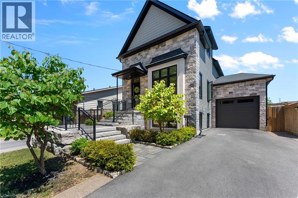 8 STANMARY Drive, St. Catharines, Ontario