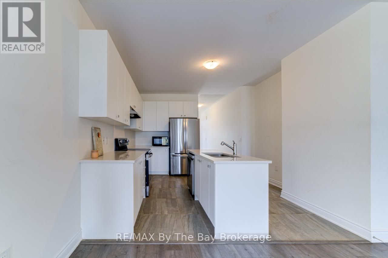 15 Union Boulevard, Wasaga Beach, Ontario  L9Z 0M6 - Photo 7 - S12328918