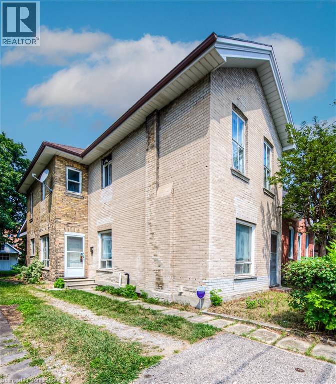 14 BOND Street, Brantford, Ontario