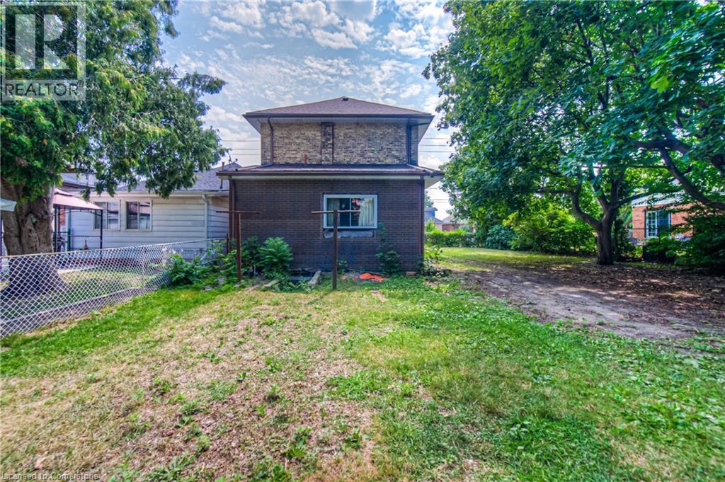 14 Bond Street, Brantford, Ontario  N3R 4G5 - Photo 12 - 40751990