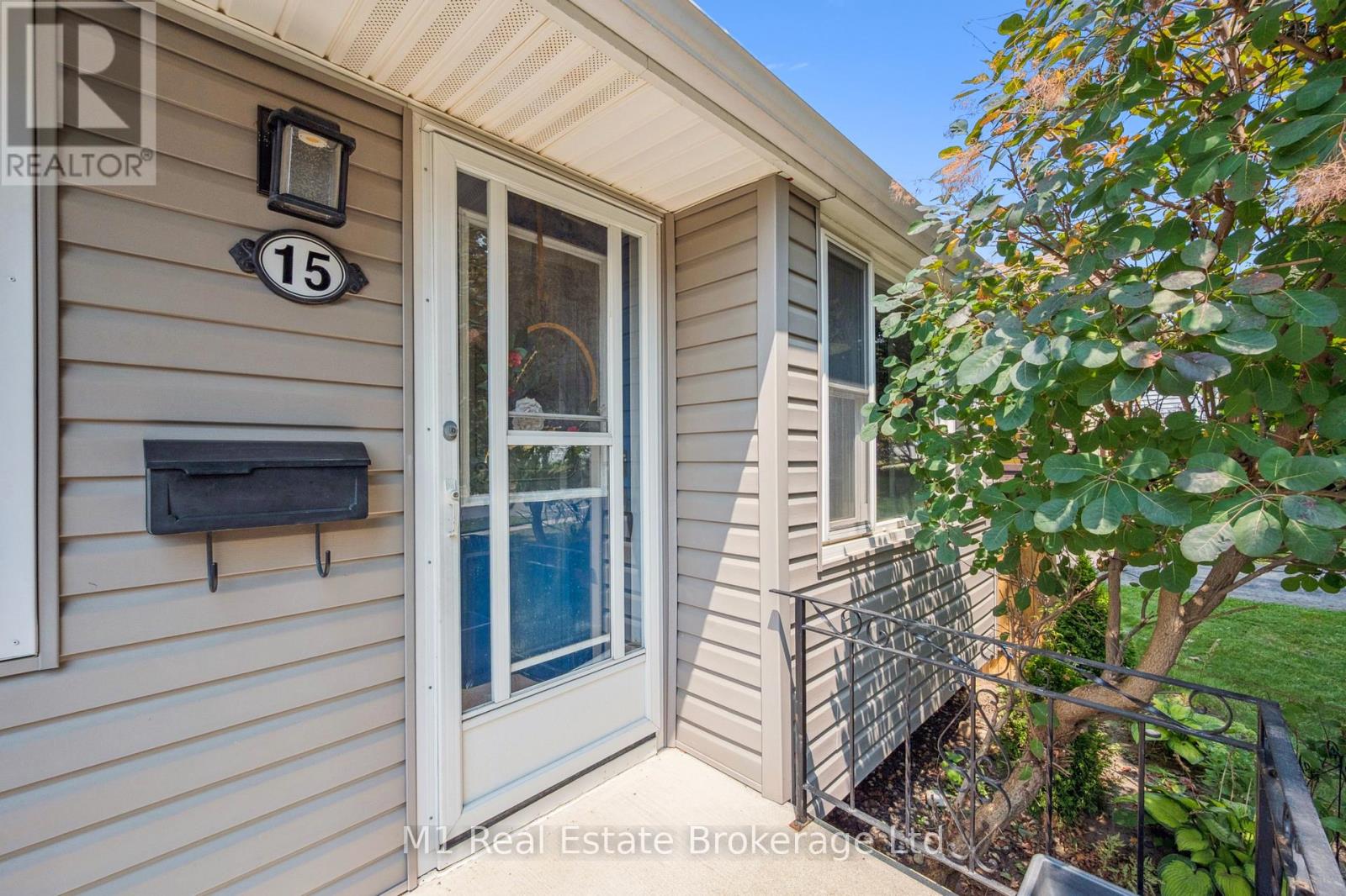 15 Gowdy Avenue, Guelph, Ontario  N1H 2K6 - Photo 6 - X12329306