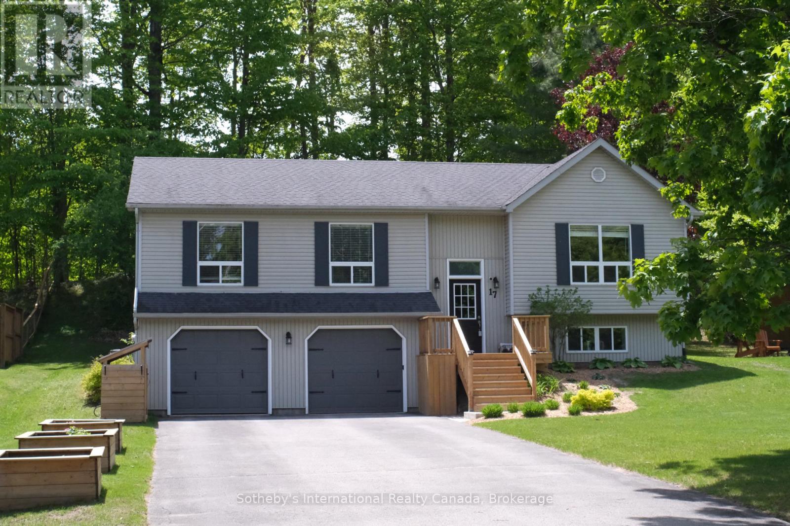 17 Sugarbush Road, Oro-Medonte, Ontario  L0K 1E0 - Photo 2 - S12329321