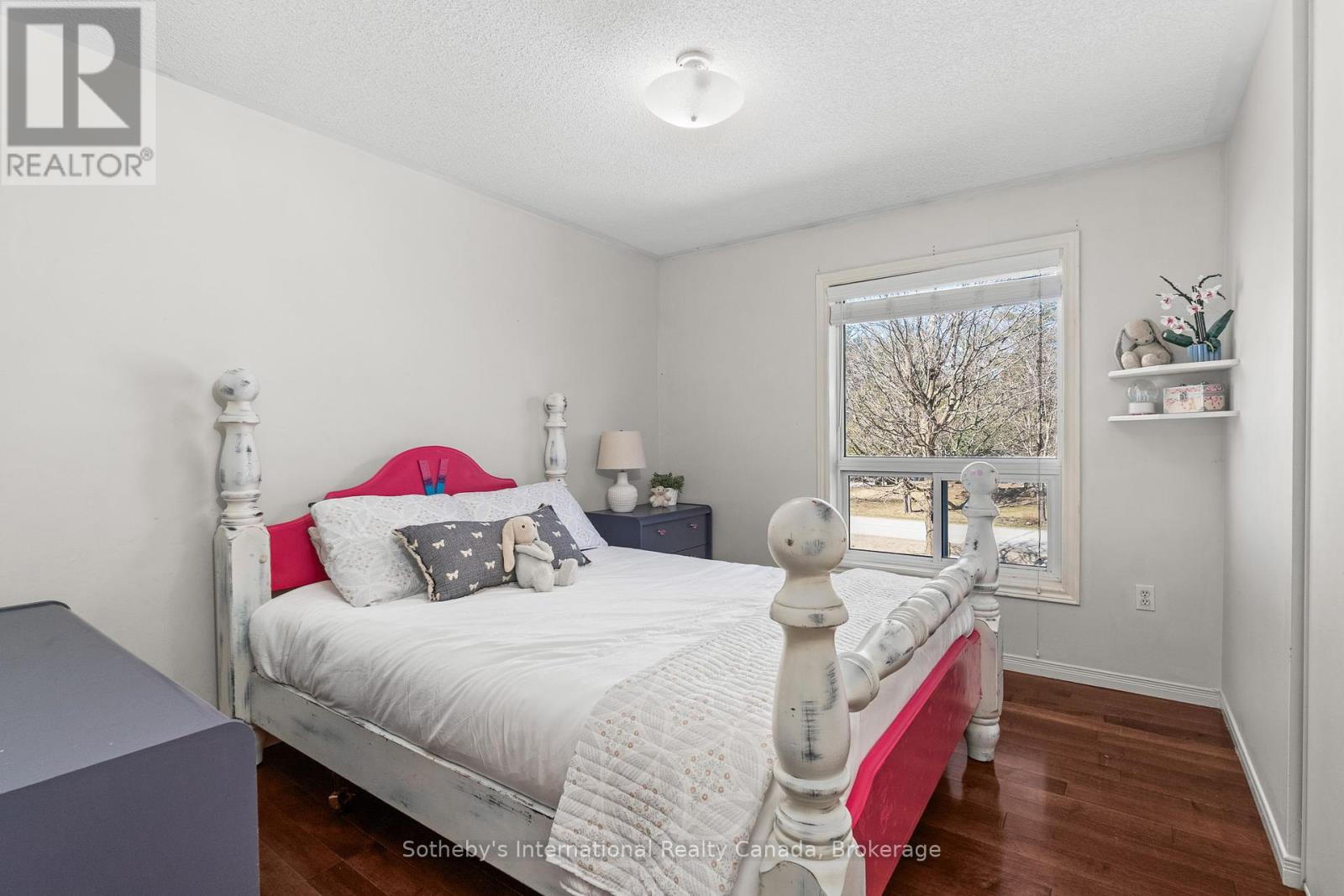 17 Sugarbush Road, Oro-Medonte, Ontario  L0K 1E0 - Photo 21 - S12329321