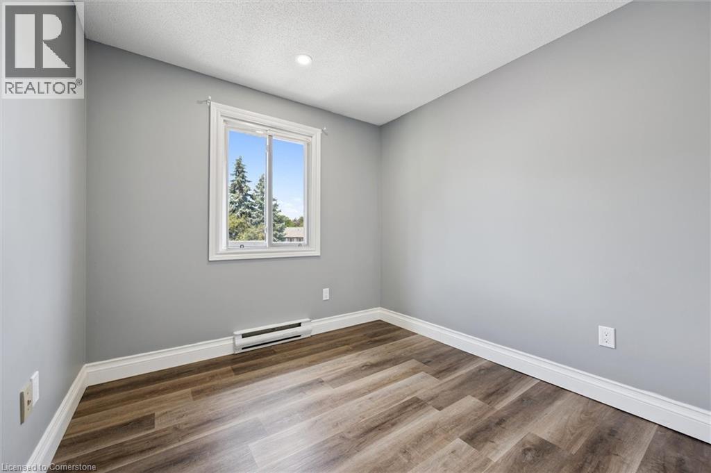 219 Kingswood Drive Unit# 18, Kitchener, Ontario  N2E 3J4 - Photo 16 - 40757207