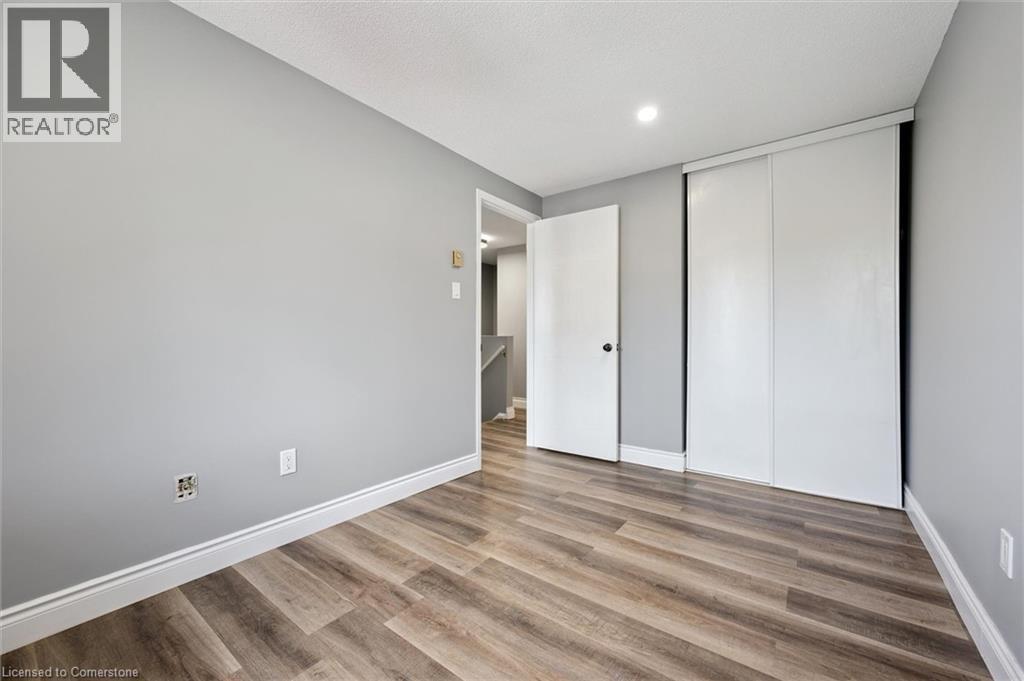 219 Kingswood Drive Unit# 18, Kitchener, Ontario  N2E 3J4 - Photo 19 - 40757207